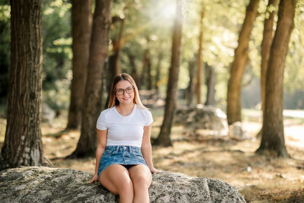 high school senior photos at Sam Lewis State Park in York Pennsylvania
