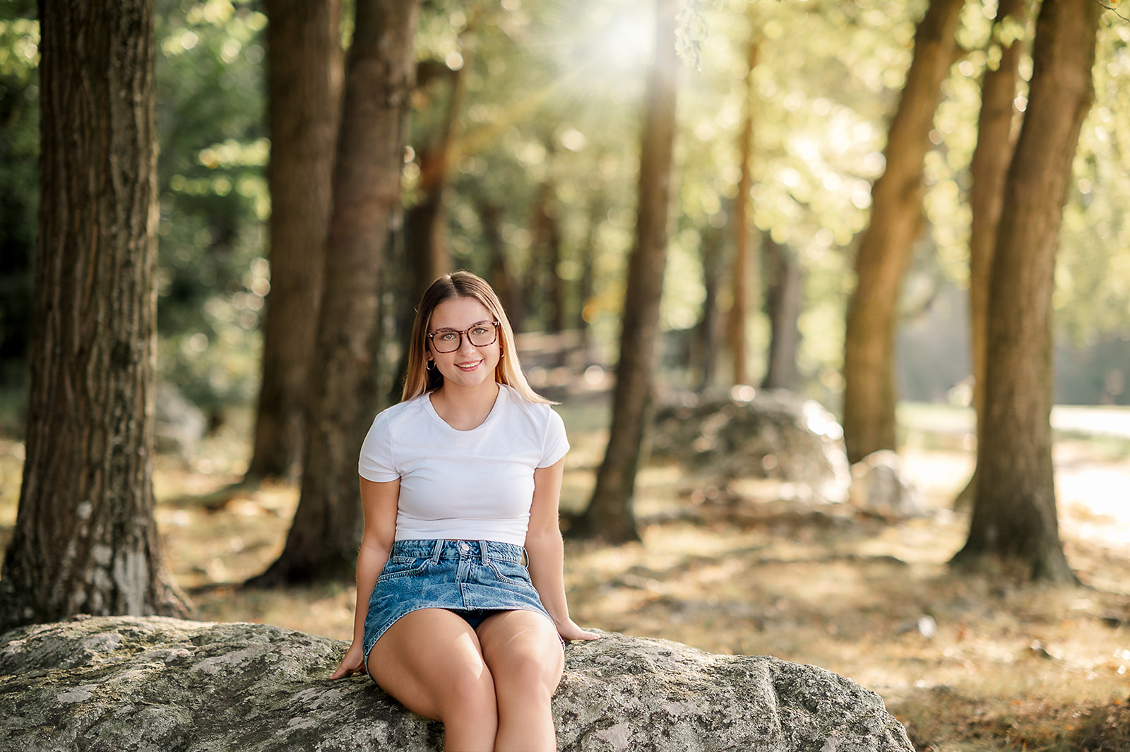 high school senior photos at Sam Lewis State Park in York Pennsylvania