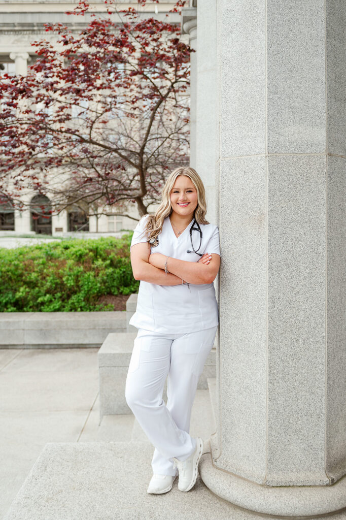 senior photos on steps of Pennsylvania State Capitol building
