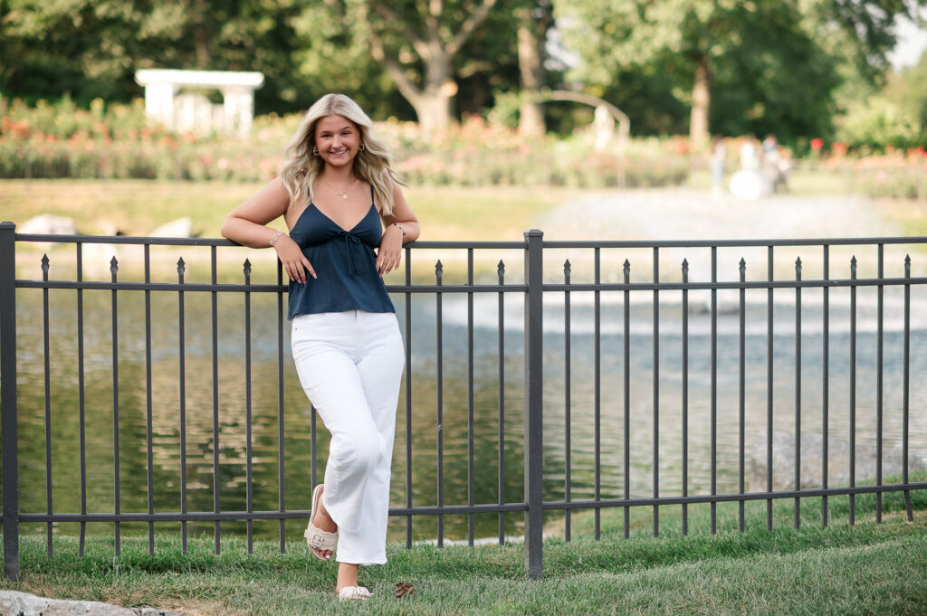senior-pictures-hershey-gardens-water.jpg